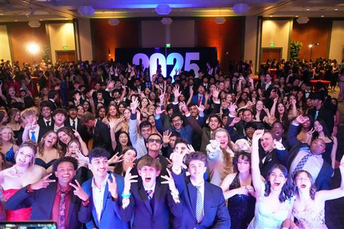 prom crowd